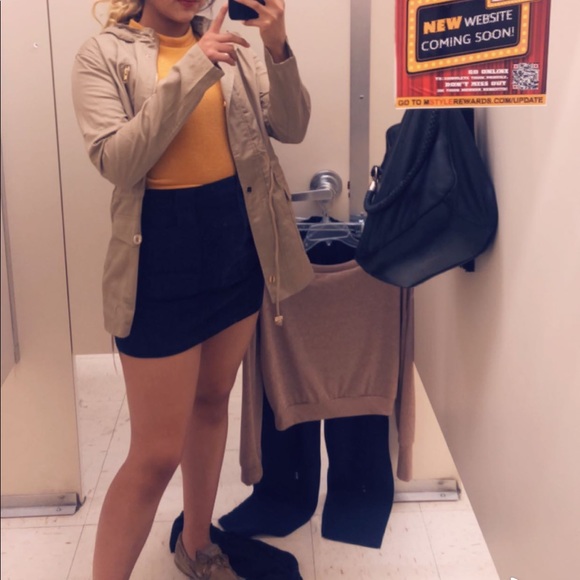 Mini skirt - Picture 4 of 4